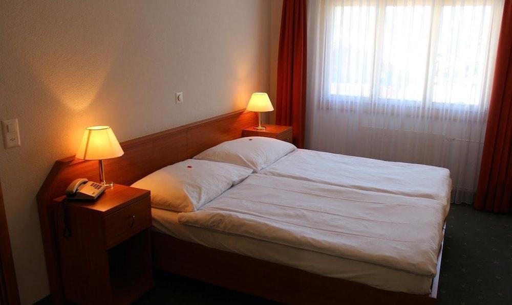 צרמט Hotel Elite מראה חיצוני תמונה